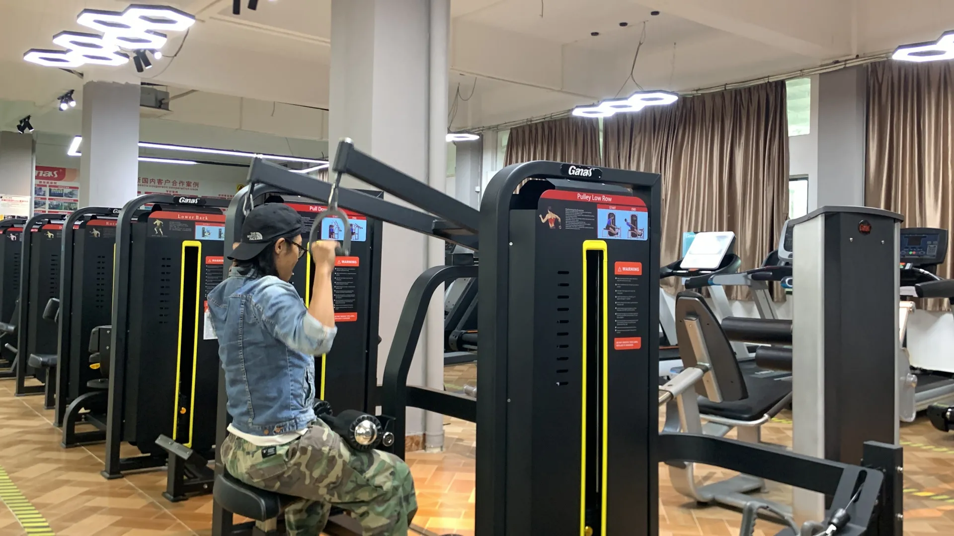 gym equipment (4)_Lphe6UBh.jpg